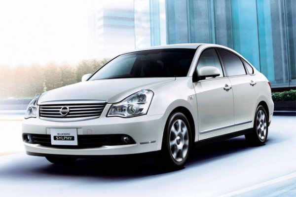 Поколението Nissan Sylphy дебютира в Япония през 2005 г., за да замени остарелия Nissan Sunny. През 2018 г. лицензът за оригиналния Sylphy беше продаден на китайците от Dongfeng, които извършиха рестайлинг, замениха бензиновия двигател с електрически и нарекоха резултата Aeolus E70. Сега тази кола, но под името Evolute i-Pro, се сглобява в Русия.